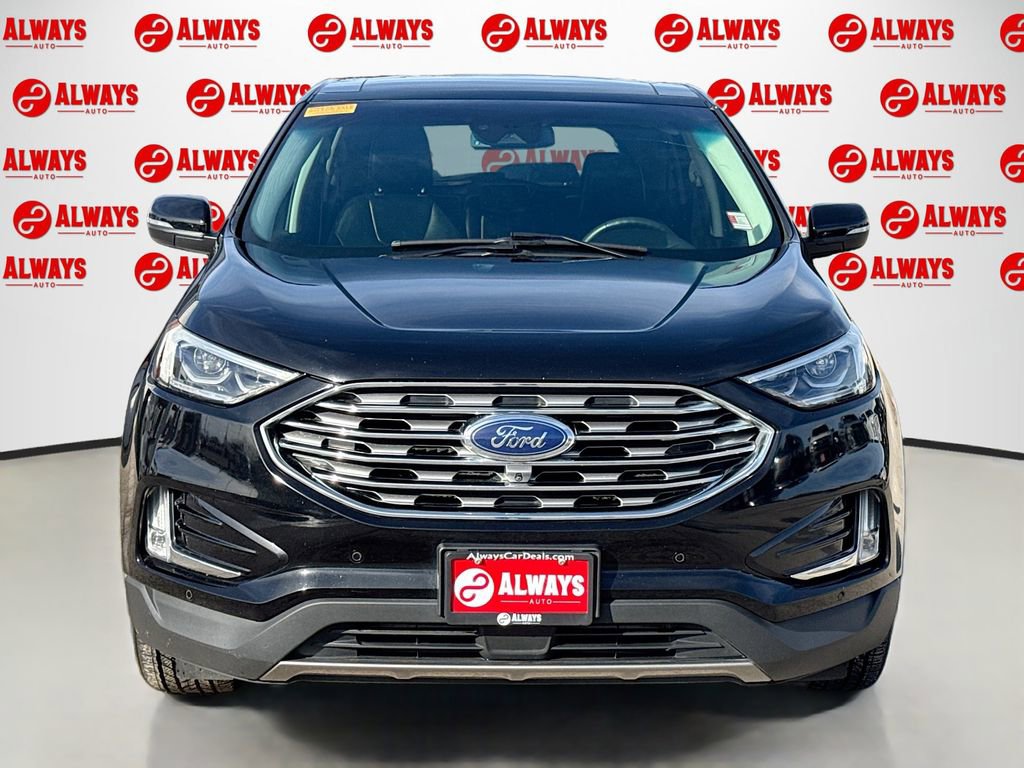Used 2020 Ford Edge Titanium w/ Equipment Group 301A FWD image 2