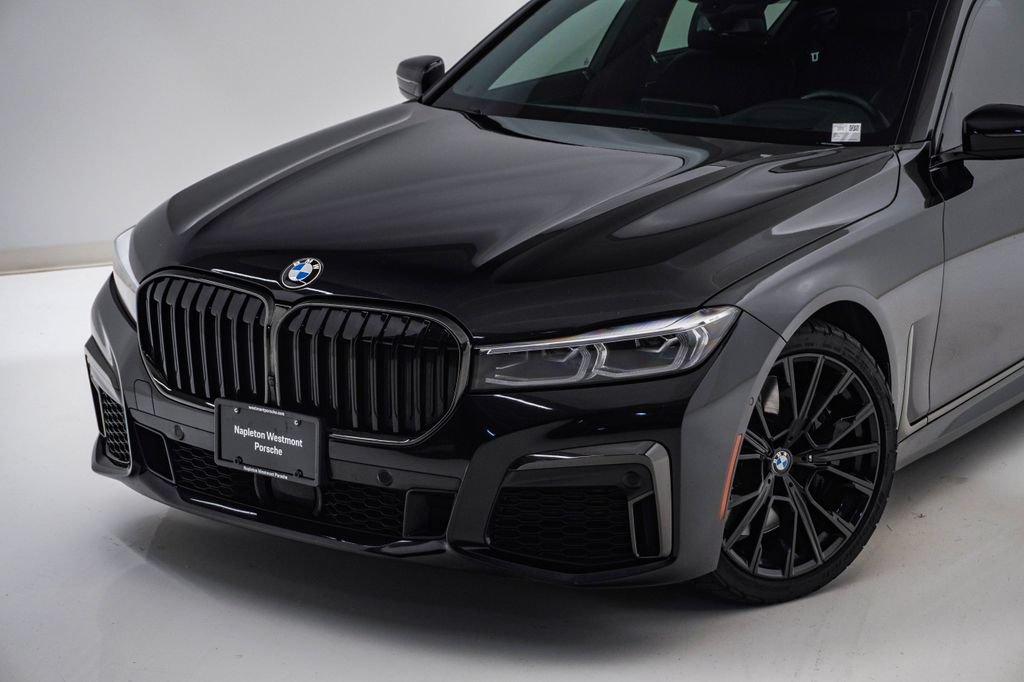 Used 2022 BMW 750i xDrive w/ Luxury Rear Seating Package AWD/4WD image 4
