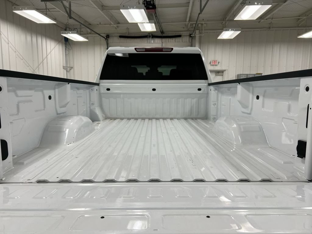 Used 2025 Chevrolet Silverado 2500 LT w/ Convenience Package AWD/4WD image 24