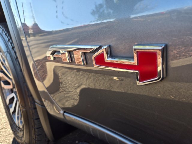 Used 2020 GMC Sierra 1500 AT4 w/ AT4 Premium Package AWD/4WD image 9