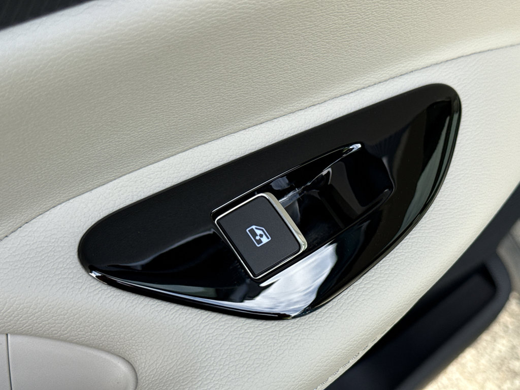 Certified 2025 Nissan Murano SL image 33
