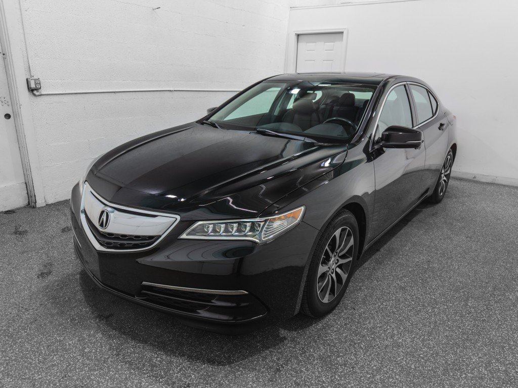 Used 2017 Acura TLX w/ Technology Package FWD image 4