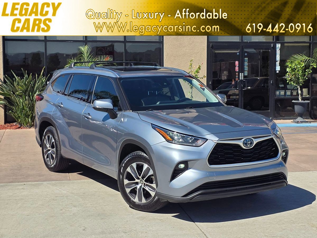 Used 2020 Toyota Highlander XLE image 1