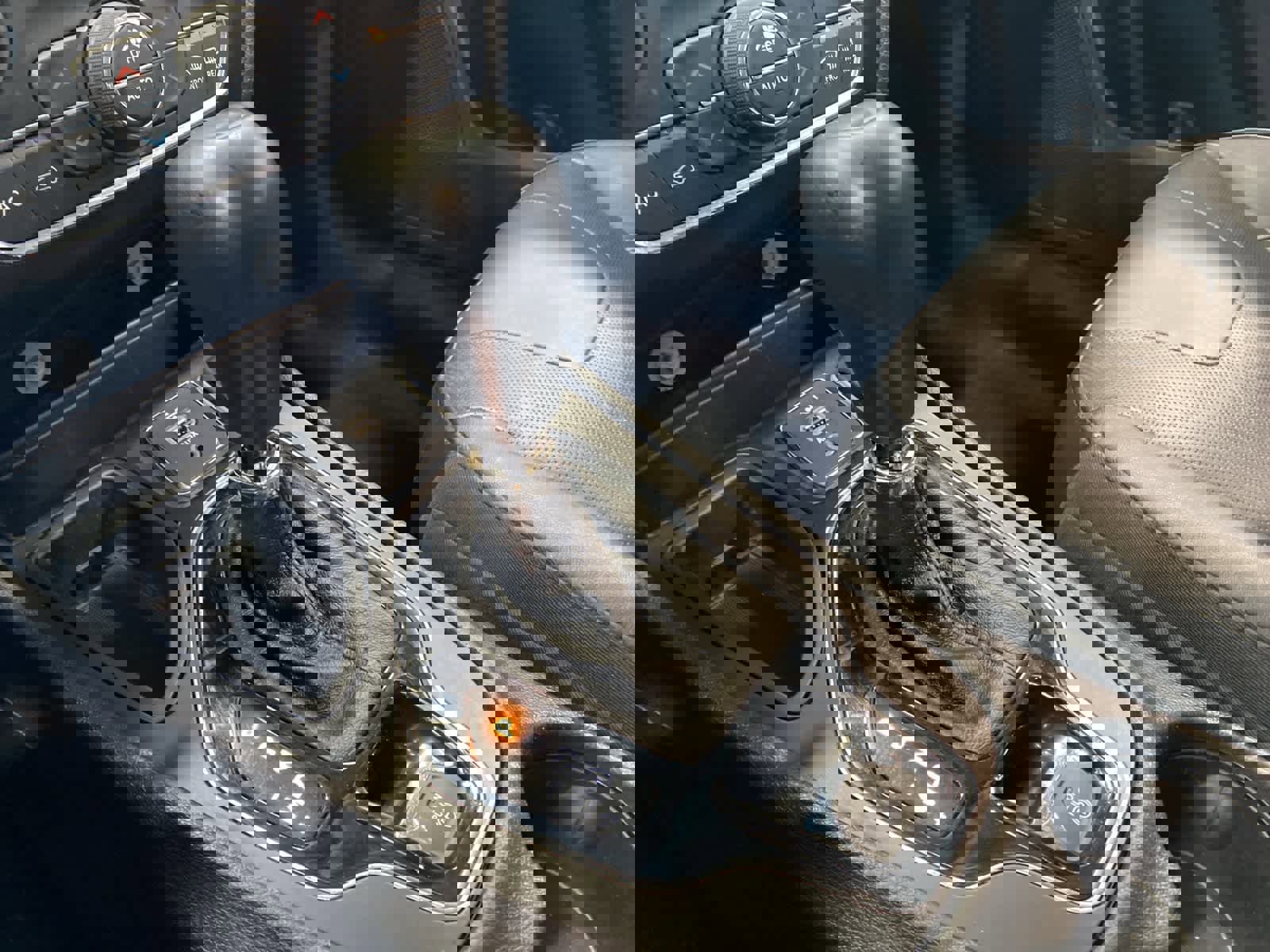 Used 2021 Jeep Cherokee Latitude Lux w/ Comfort/Convenience Group image 23