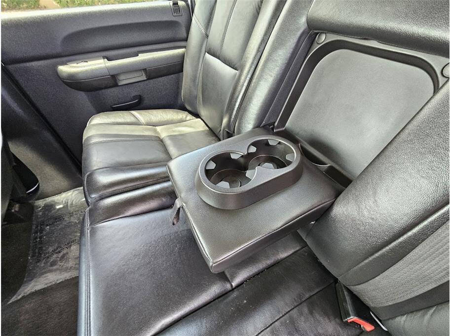 Used 2008 Chevrolet Silverado 1500 LT w/ Suspension Package, Off-Road AWD/4WD image 23