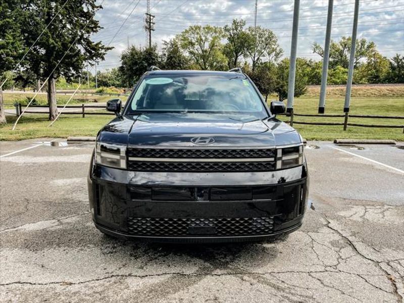 Used 2025 Hyundai Santa Fe Calligraphy image 2