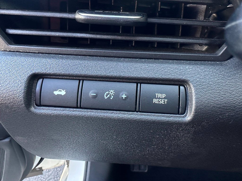 Used 2025 Nissan Altima 2.5 SV AWD/4WD image 13