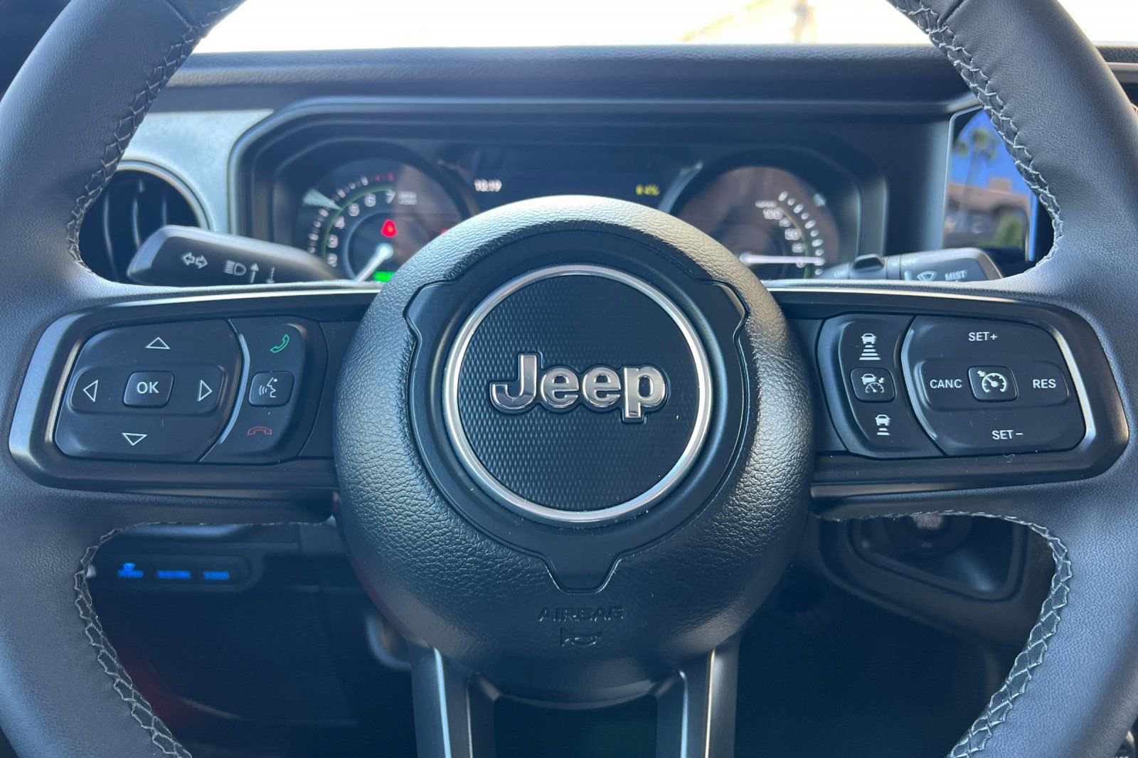 Used 2025 Jeep Wrangler Unlimited Sport S 4xe AWD/4WD image 23