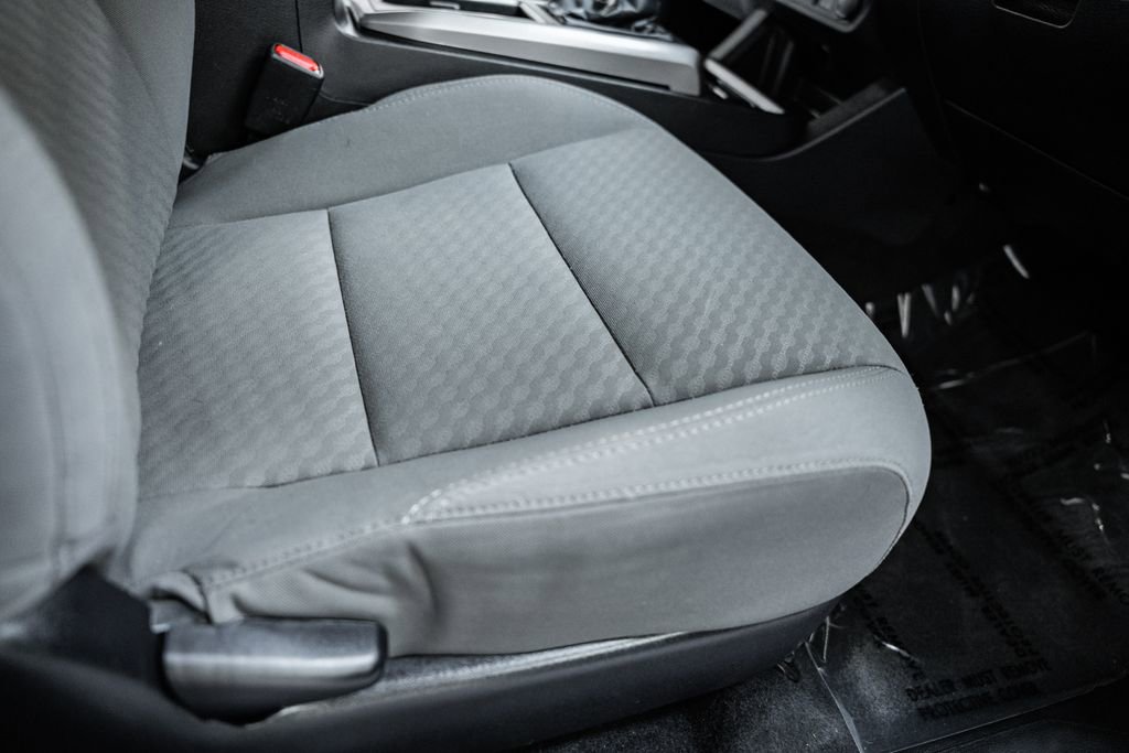 Used 2020 Toyota Tacoma SR5 image 32