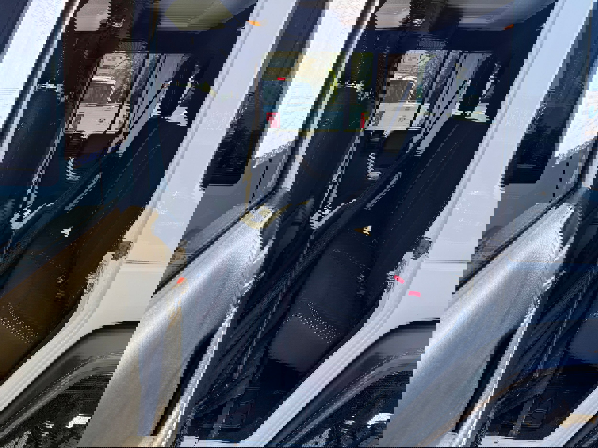 Used 2018 Jeep Wrangler Unlimited Rubicon w/ Cold Weather Group image 11