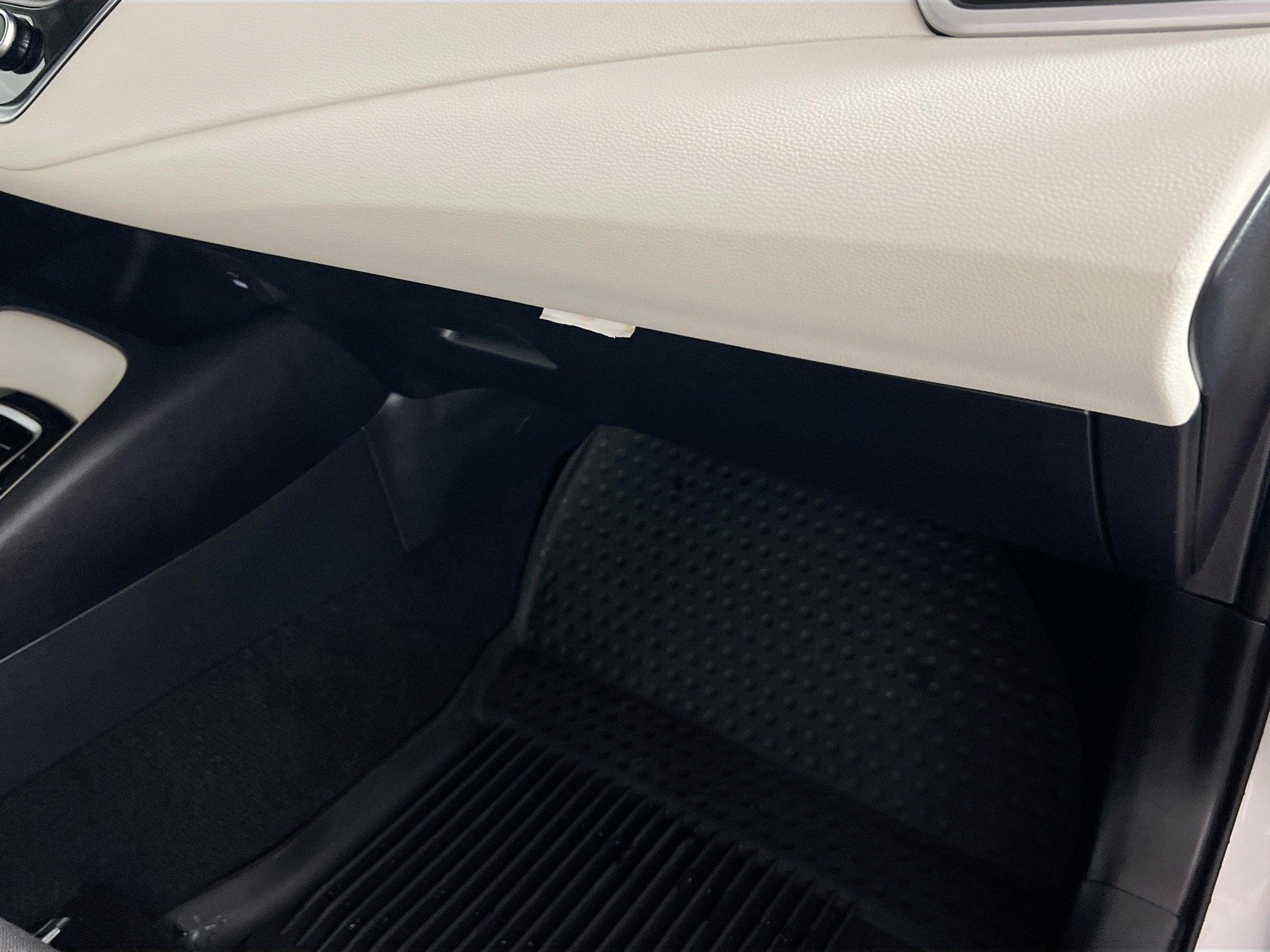 Used 2026 Toyota Corolla LE FWD image 33