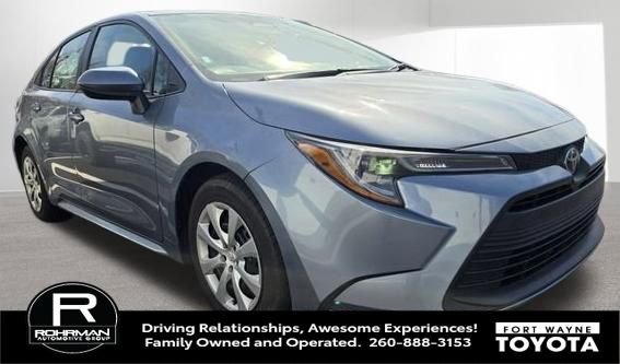 Used 2023 Toyota Corolla LE image 4