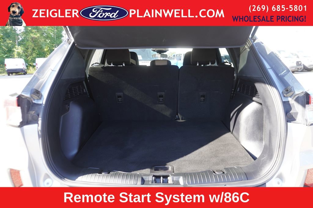 Used 2022 Ford Escape SE w/ Cold Weather Package image 10