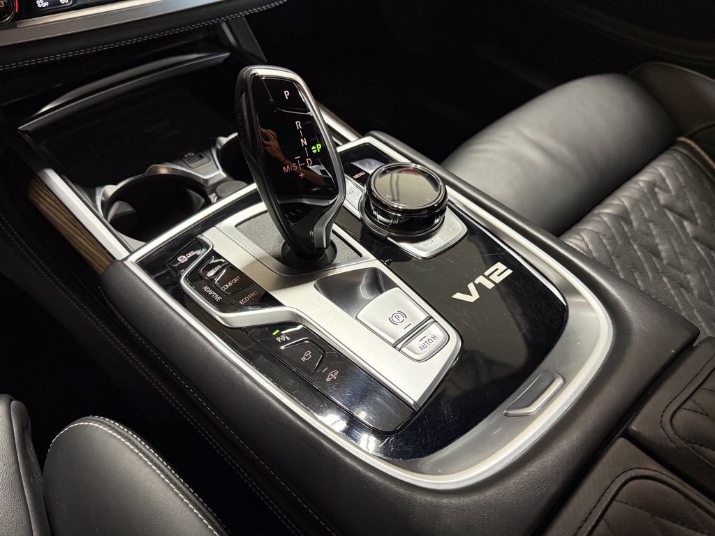 Used 2020 BMW M760i xDrive w/ Luxury Rear Seating Package AWD/4WD image 39