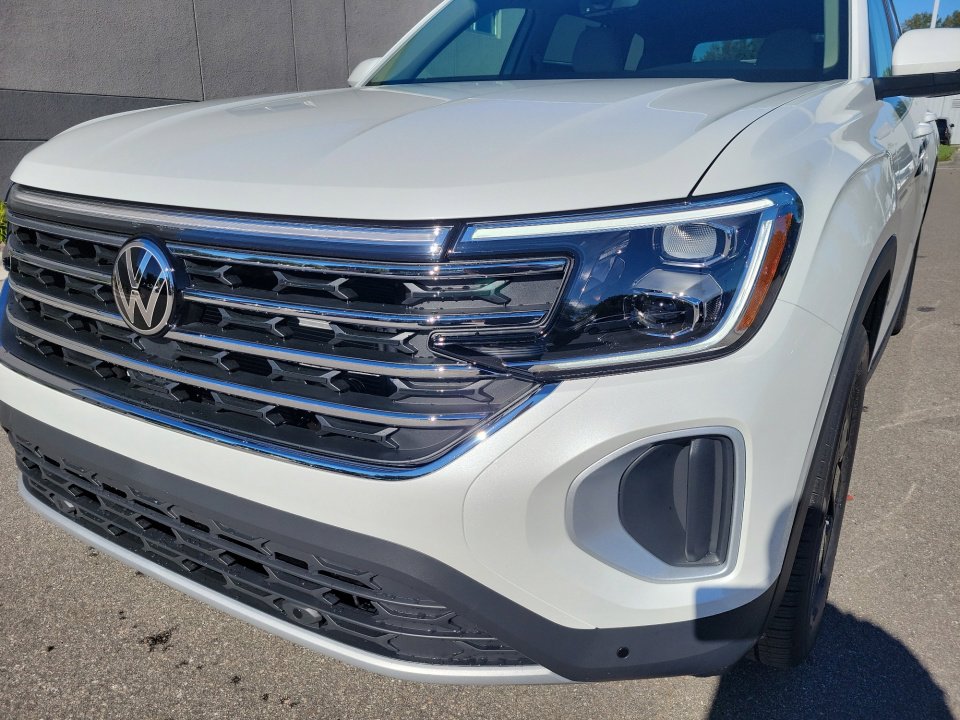 New 2026 Volkswagen Atlas SE image 26