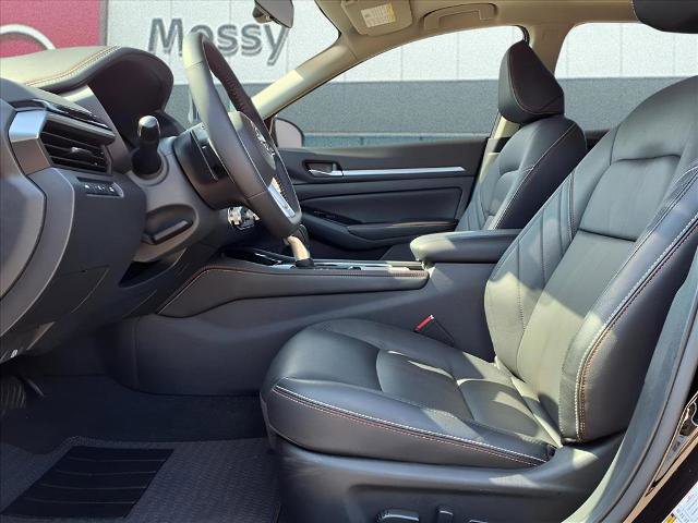 Certified 2025 Nissan Altima 2.5 SR w/ SR Premium Package image 12