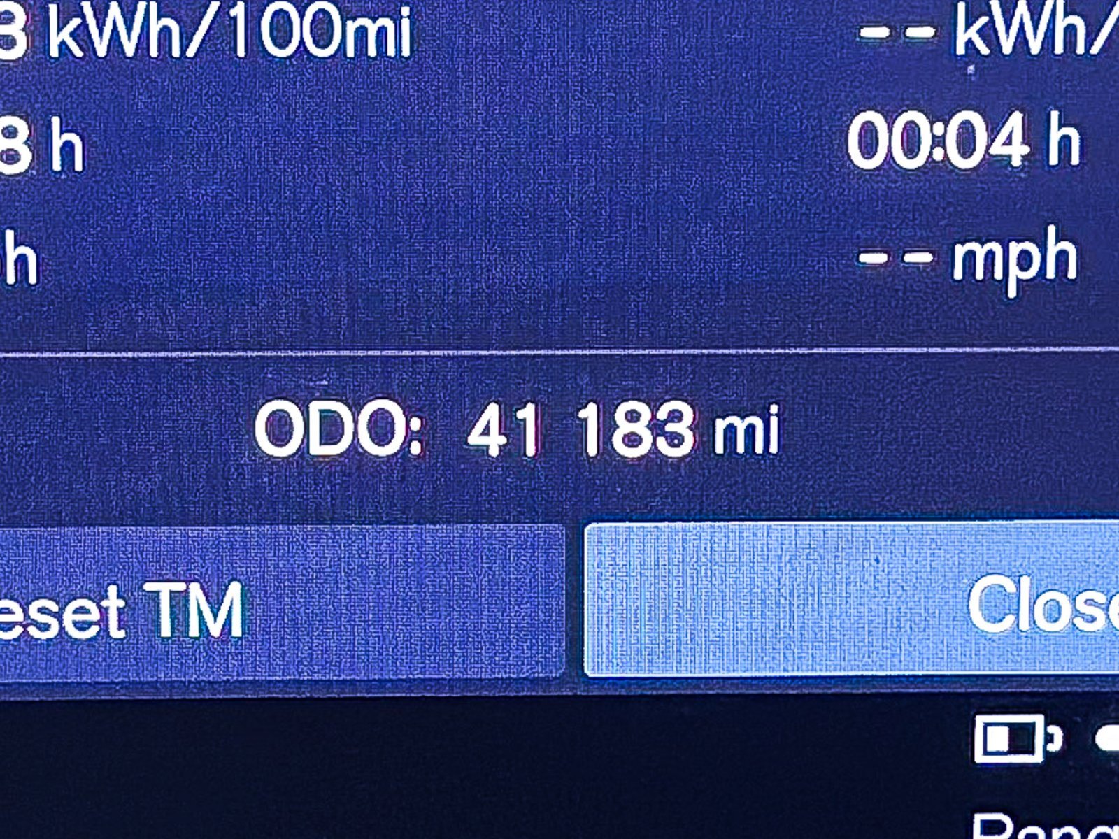 Used 2023 Volvo C40 P8 Recharge Ultimate image 32