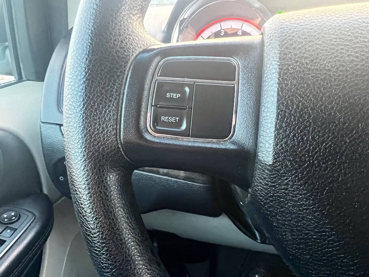 Used 2015 Dodge Grand Caravan SE w/ Quick Order Package 29E SE FWD image 13