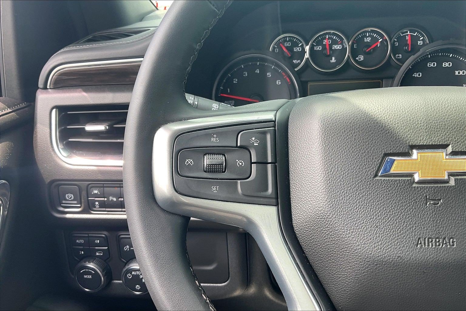 Used 2024 Chevrolet Tahoe LS AWD/4WD image 22
