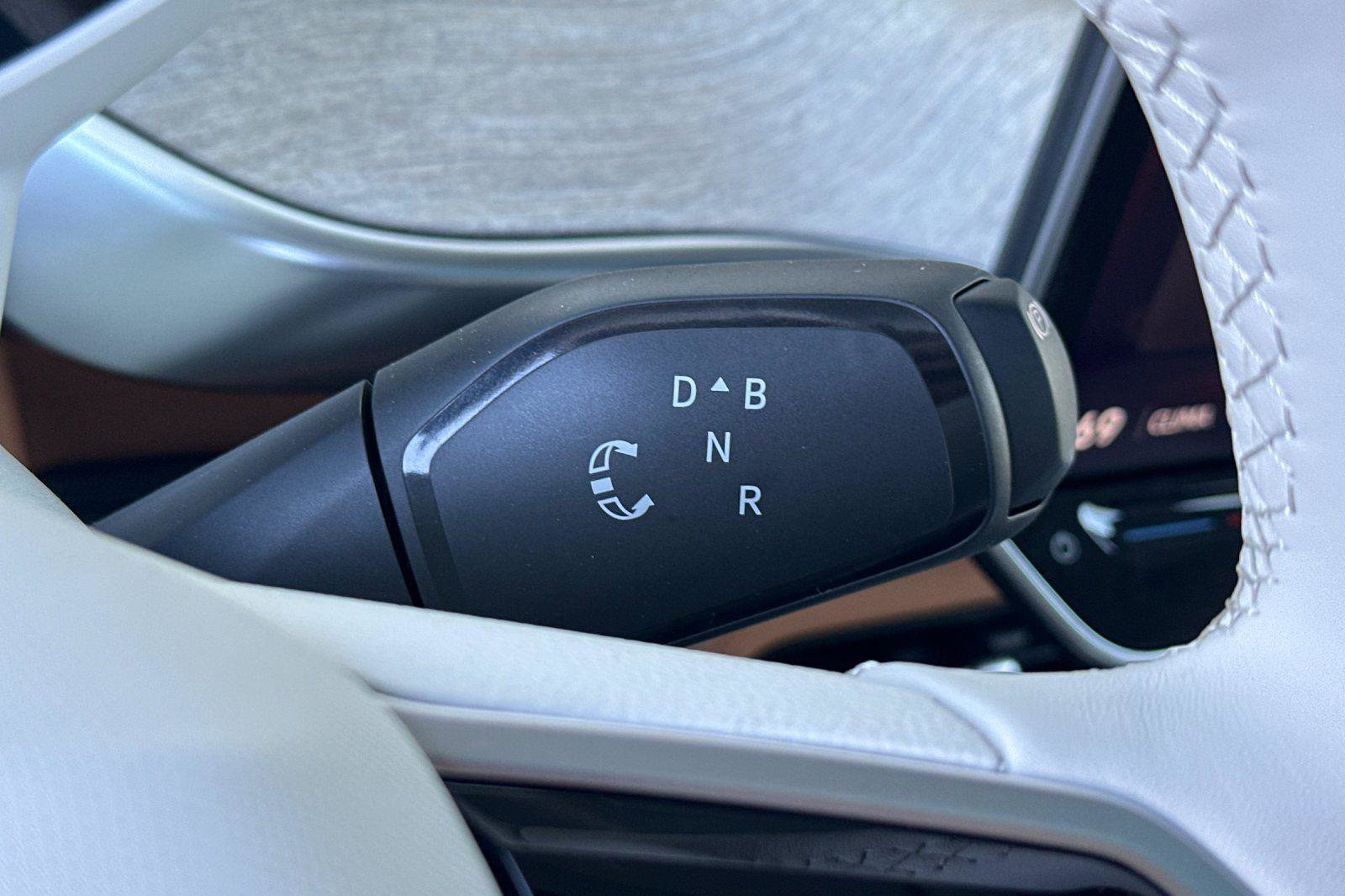 New 2025 Volkswagen ID. Buzz Pro S Plus image 20