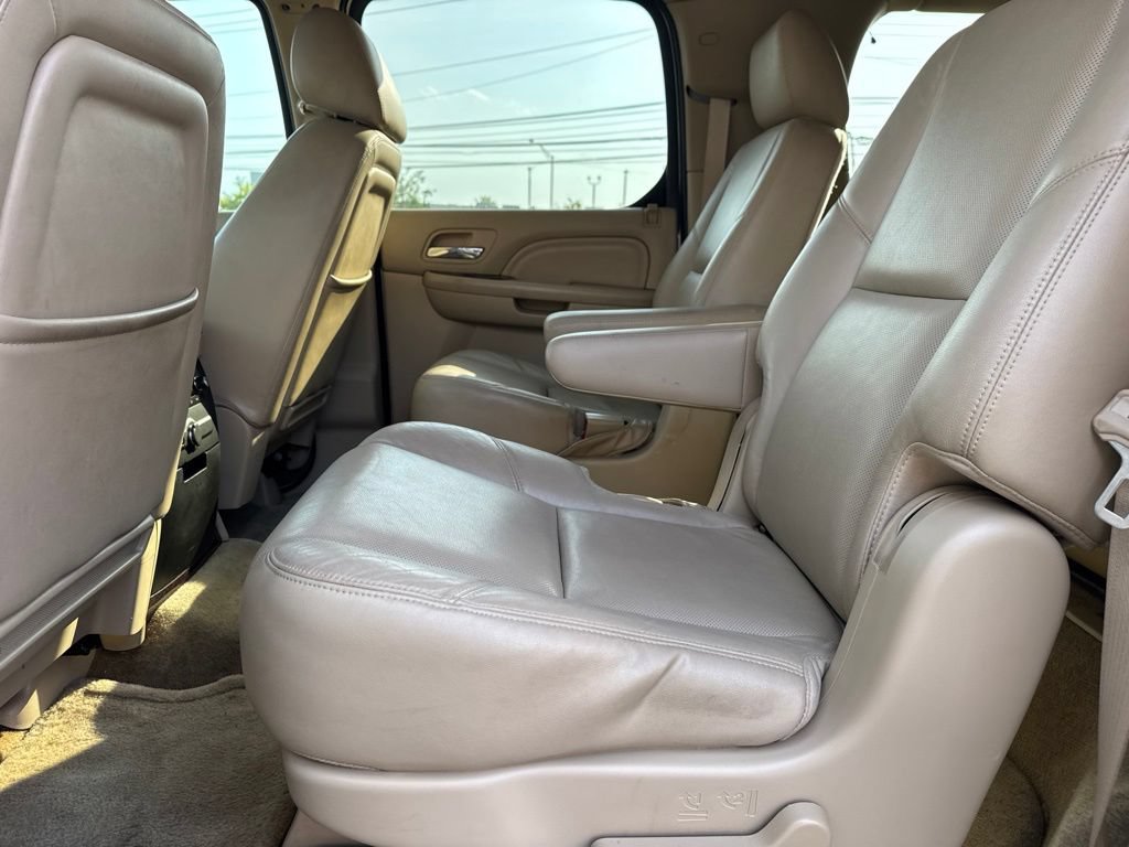 Used 2012 Cadillac Escalade ESV Luxury AWD/4WD image 31