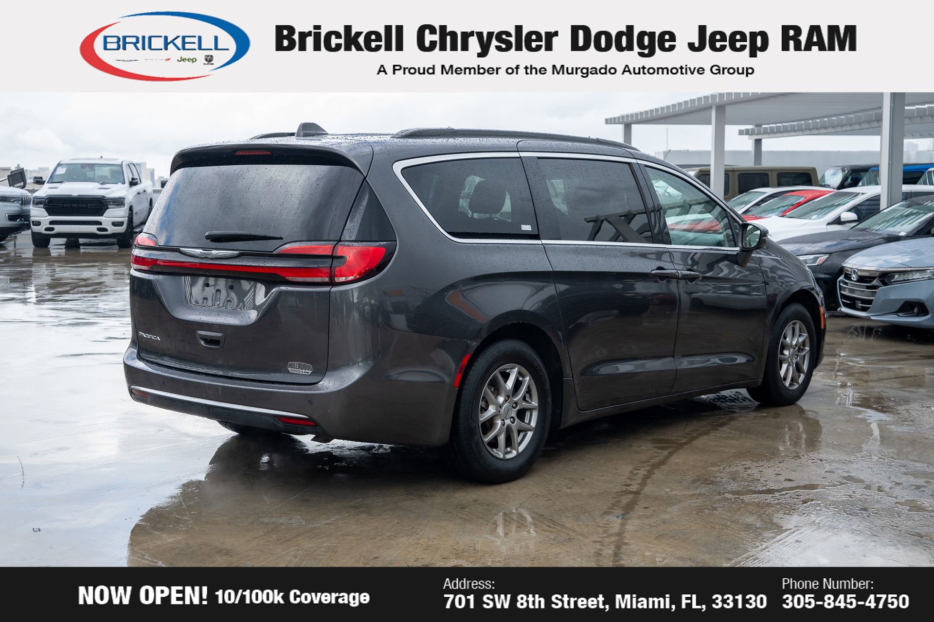 Used 2021 Chrysler Pacifica Touring image 5