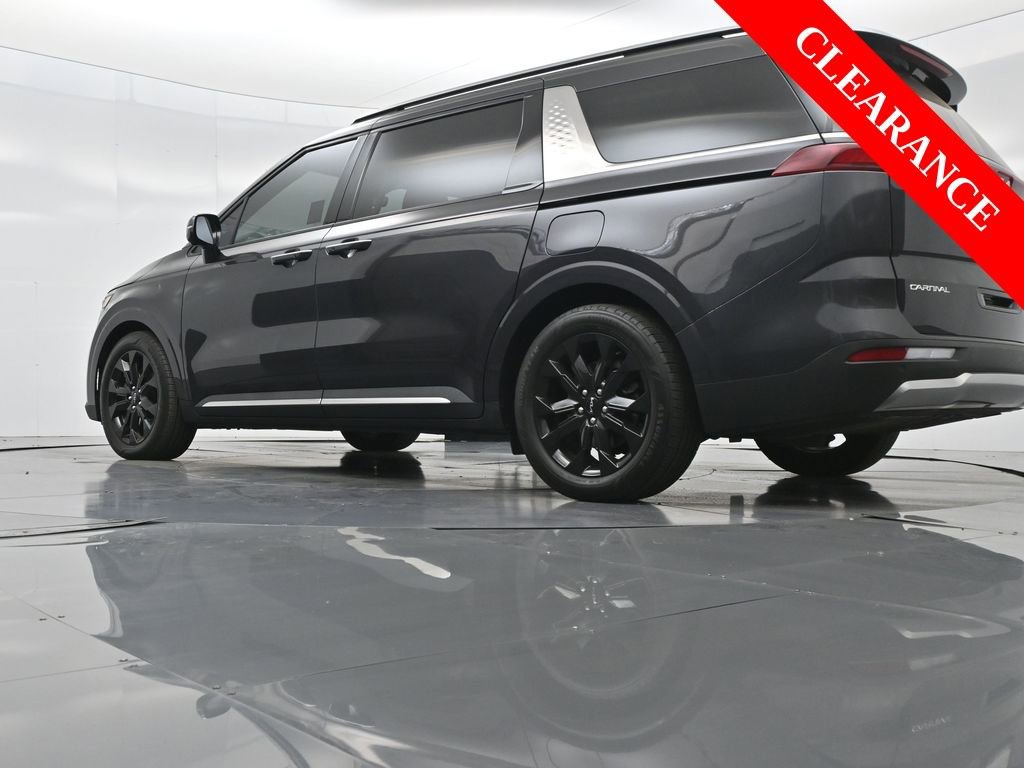 Used 2023 Kia Carnival SX Prestige image 56