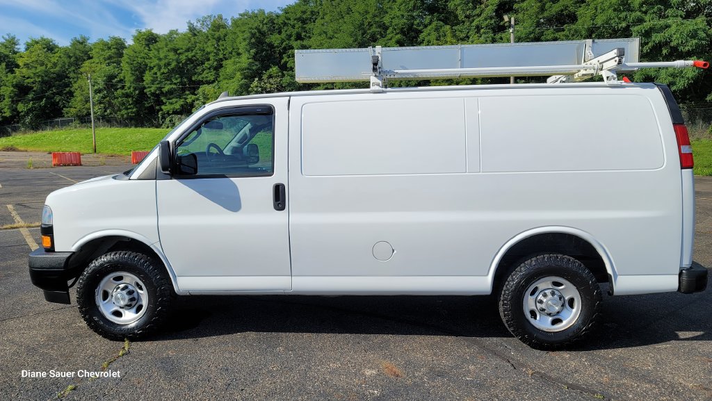 Used 2021 Chevrolet Express 2500 w/ Driver Convenience Package RWD image 7