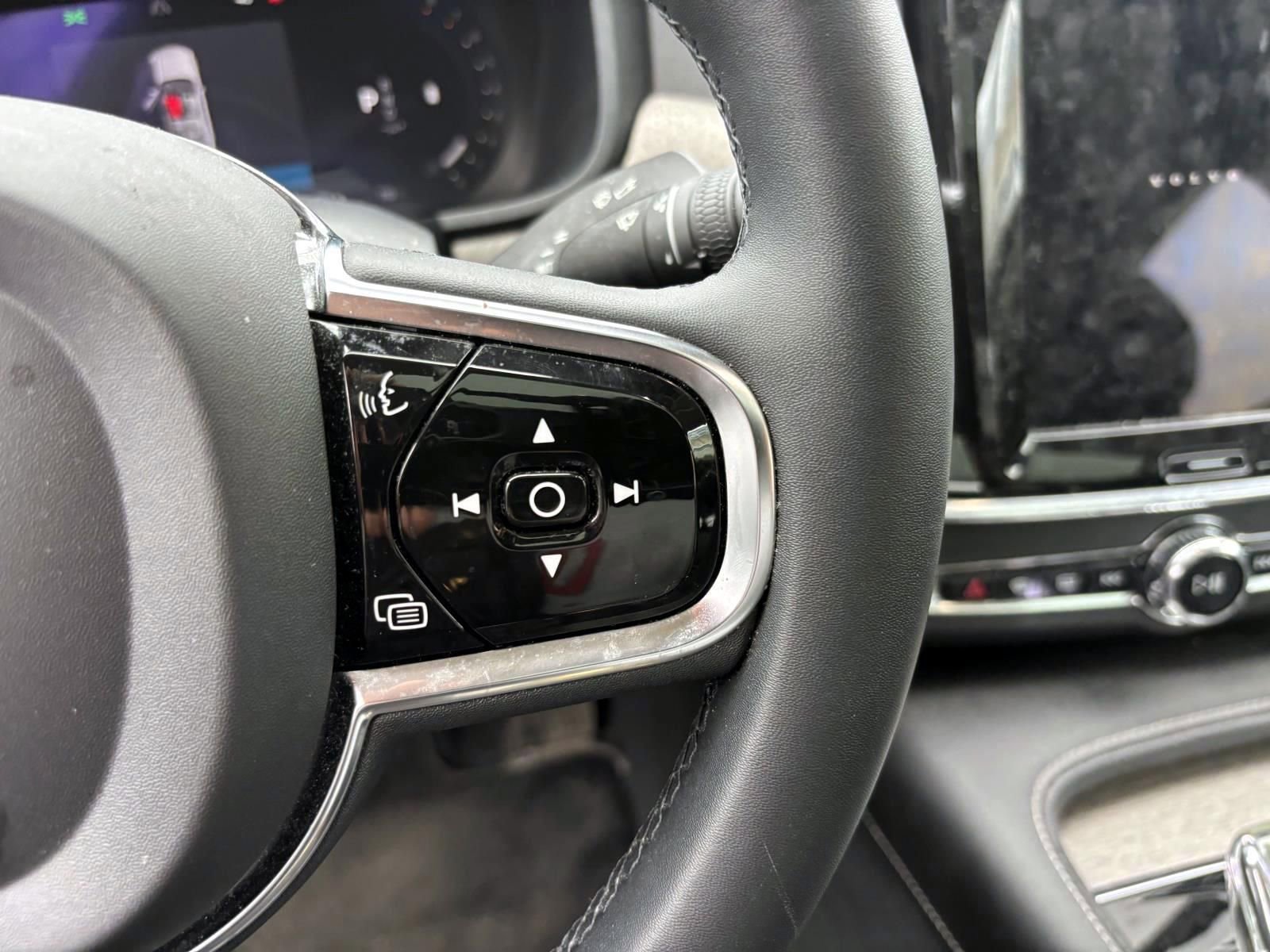 Used 2023 Volvo S90 B6 Ultimate w/ Lounge Package AWD/4WD image 17