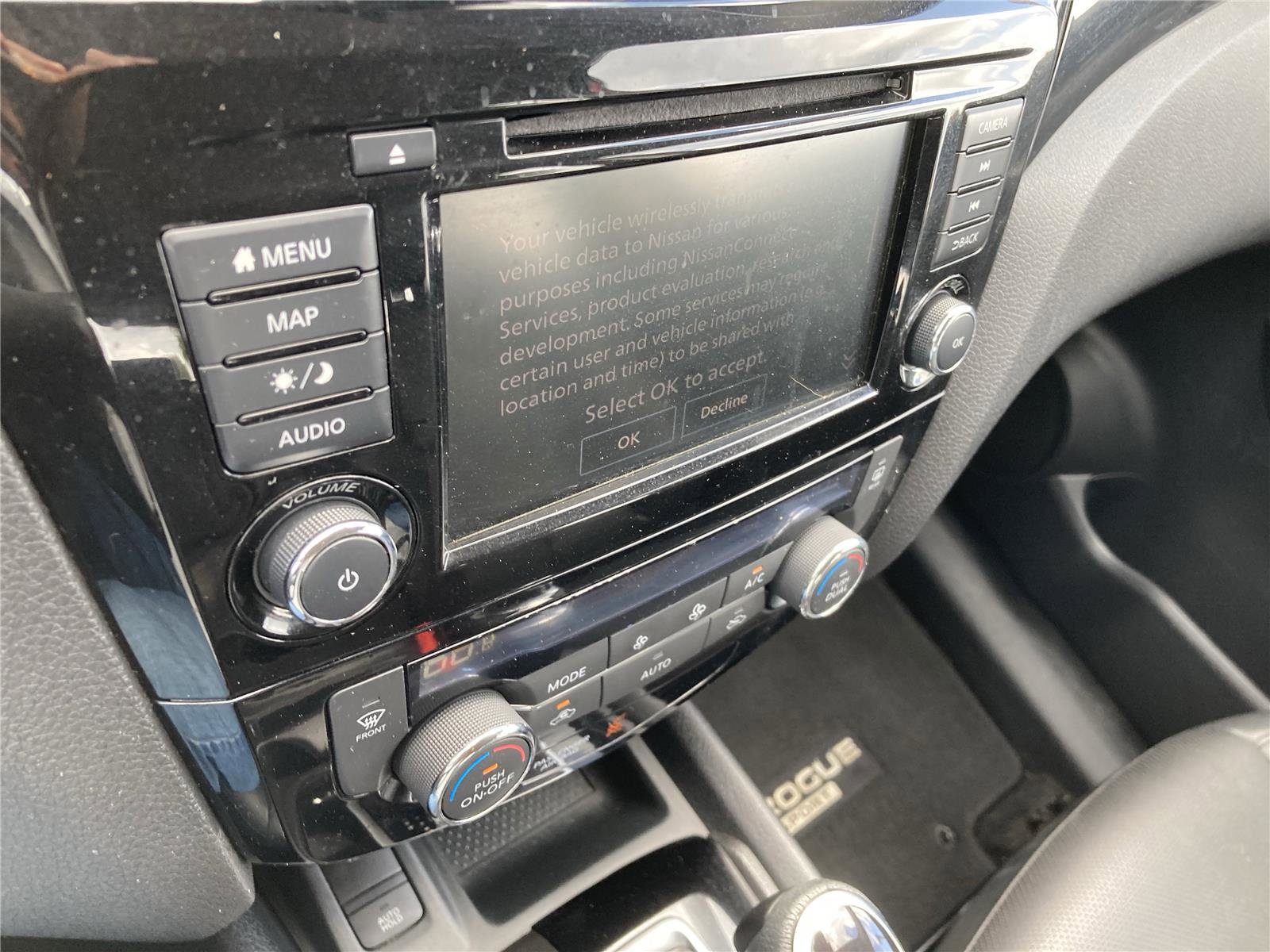 Used 2022 Nissan Rogue Sport SL image 14