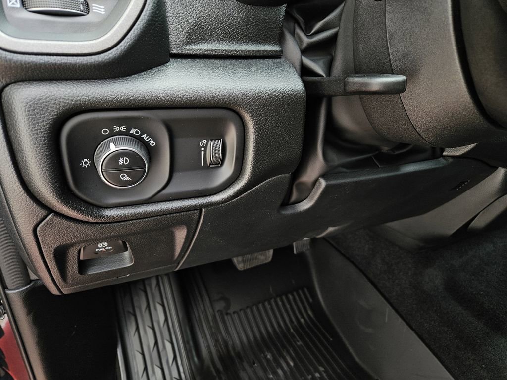 New 2026 RAM 1500 Classic Warlock image 13