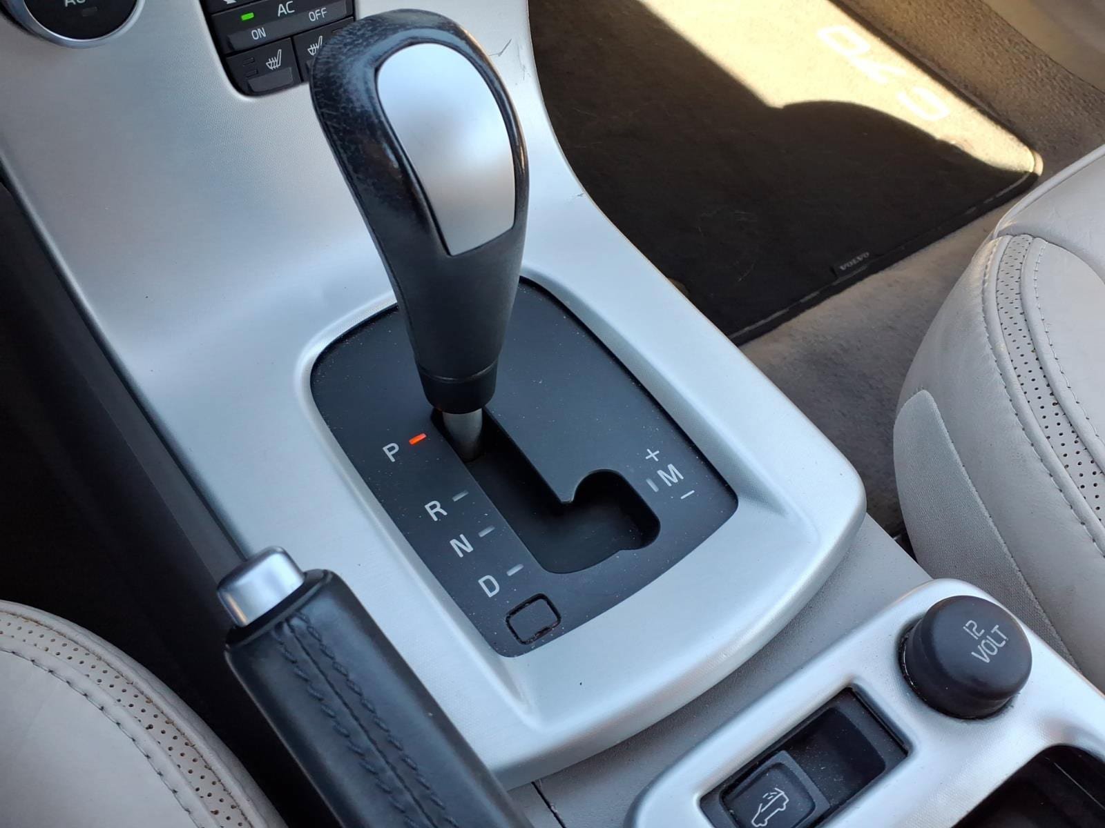 Used 2013 Volvo C70 T5 w/ Climate Pkg FWD image 22