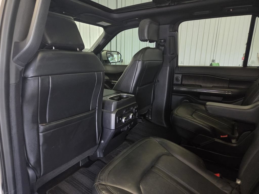 Used 2018 Ford Expedition Limited w/ Equipment Group 302A RWD image 12
