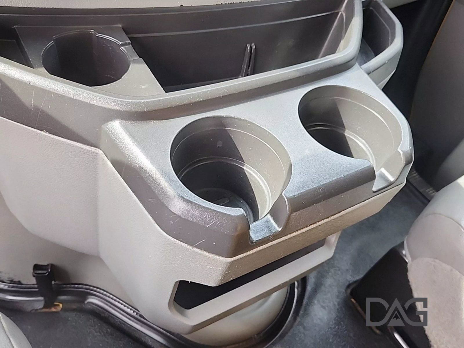 Used 2015 Ford E-350 and Econoline 350 Super Duty image 32