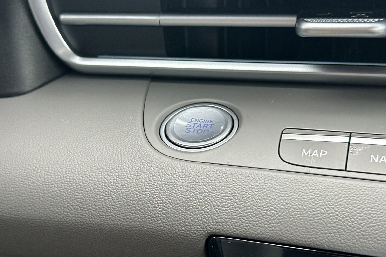 New 2026 Hyundai Elantra Sport FWD image 22