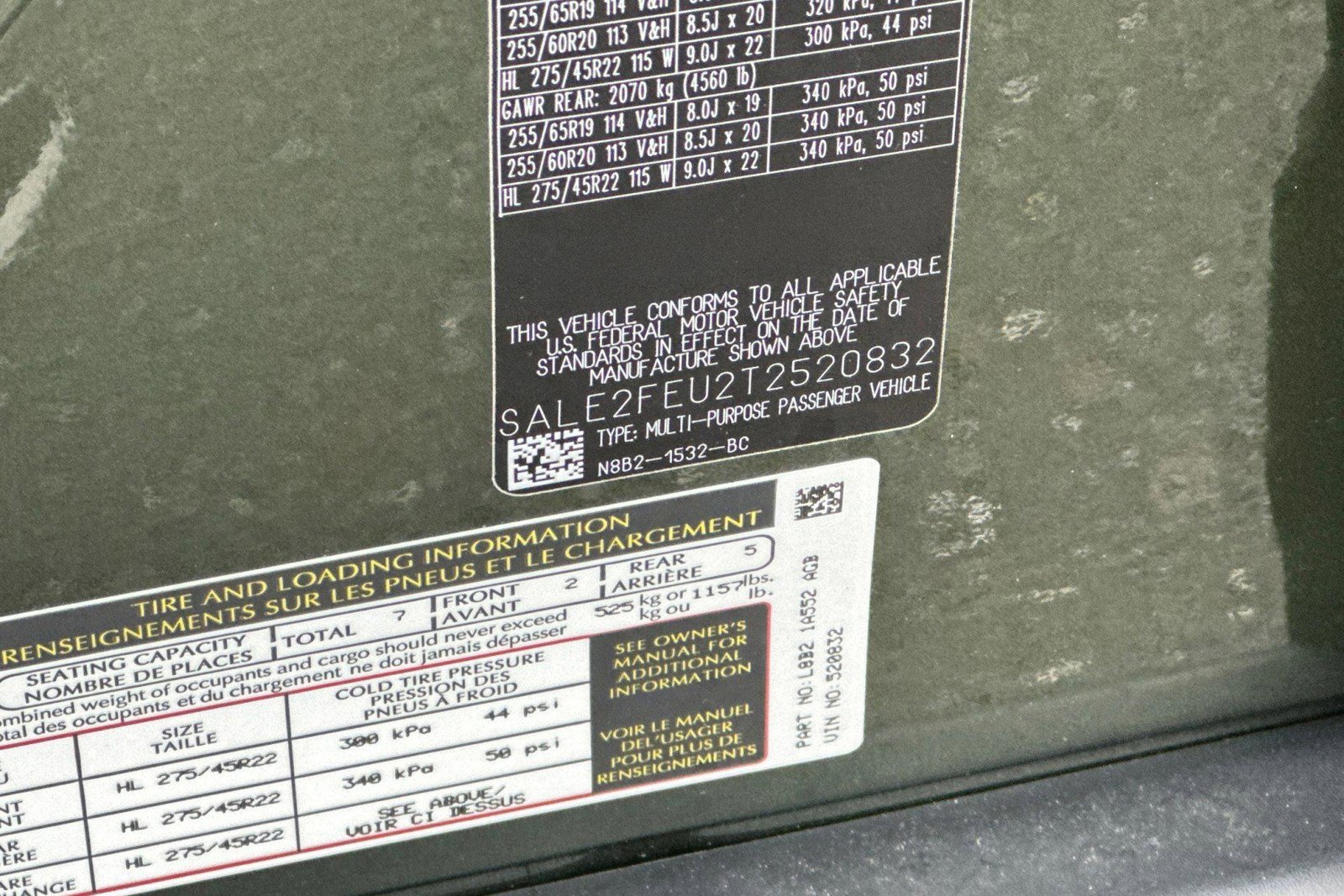 New 2026 Land Rover Defender 130 X-Dynamic SE image 17