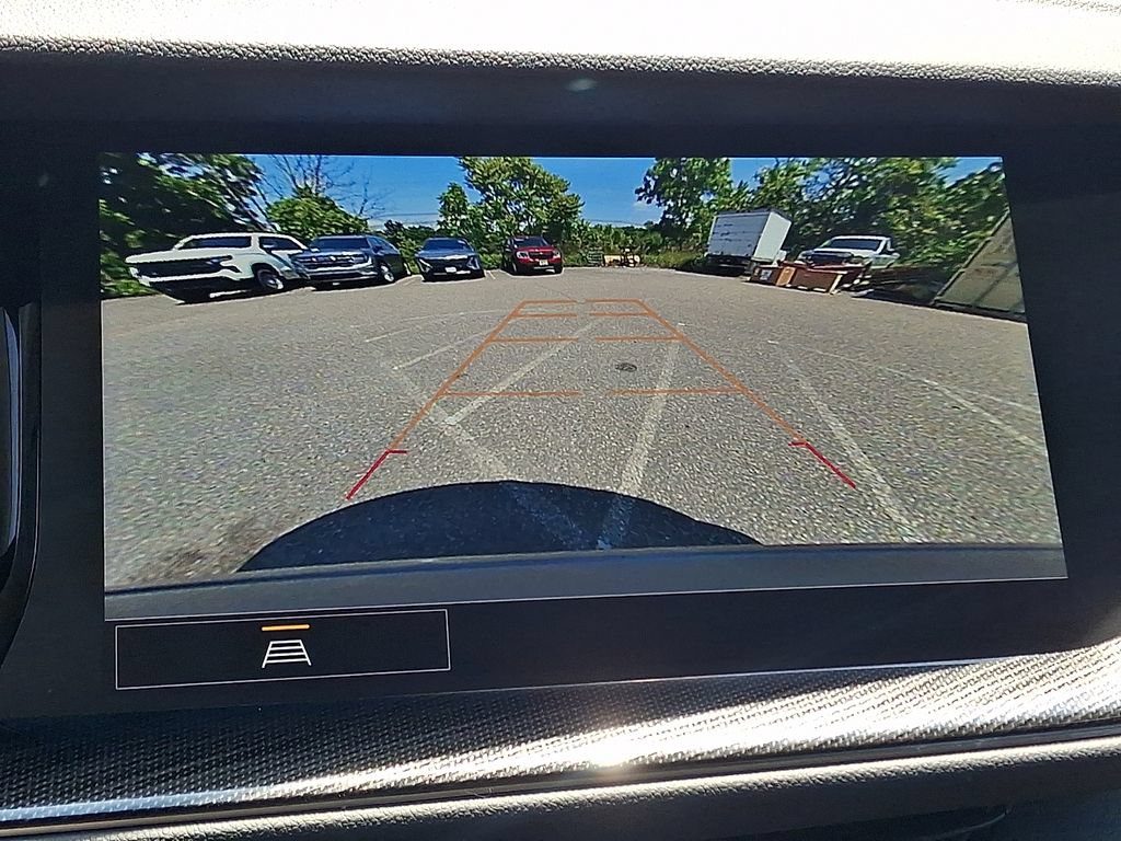 Used 2023 Buick Envision Essence AWD/4WD image 4