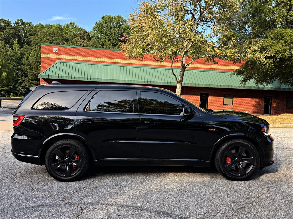 Used 2018 Dodge Durango SRT w/ Technology Group AWD/4WD image 4