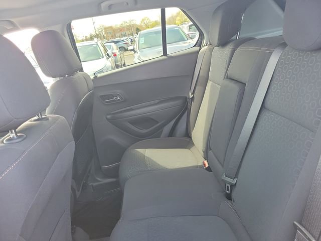 Used 2020 Chevrolet Trax LS w/ Tint and Cruise Package FWD image 9