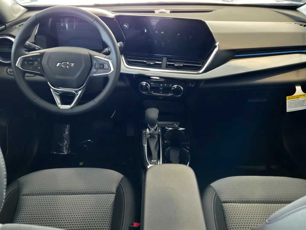 New 2026 Chevrolet Trax LT w/ Driver Confidence Package FWD image 17