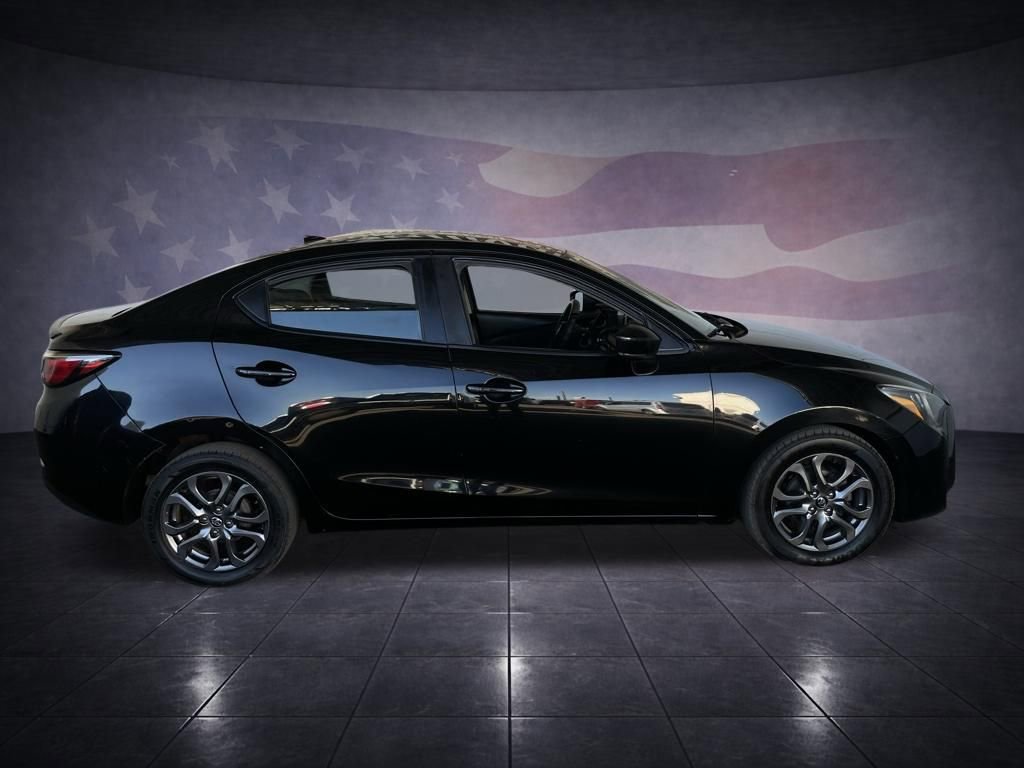 Used 2019 Toyota Yaris LE FWD image 6