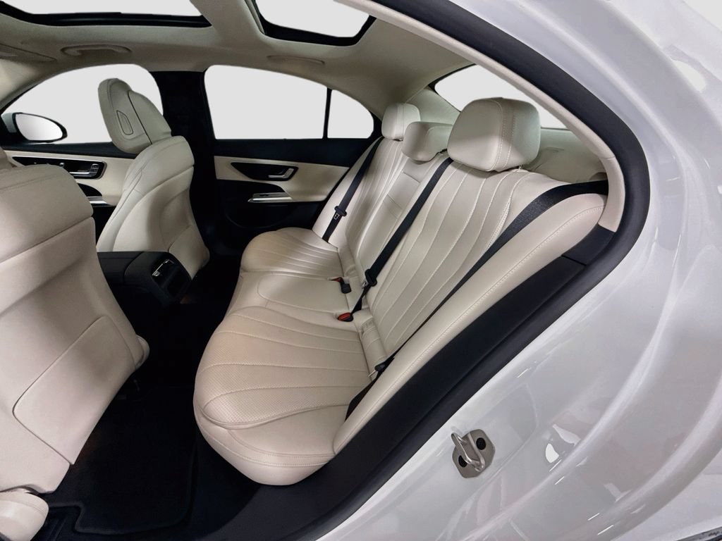 Used 2025 Mercedes-Benz E 350 Sedan image 21