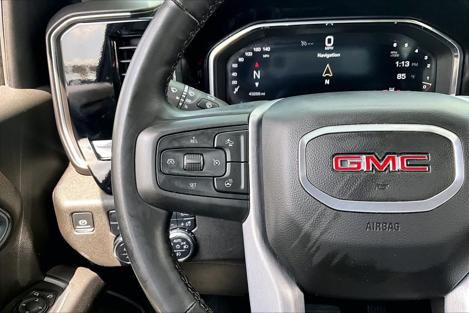 Used 2025 GMC Sierra 1500 SLT AWD/4WD image 24
