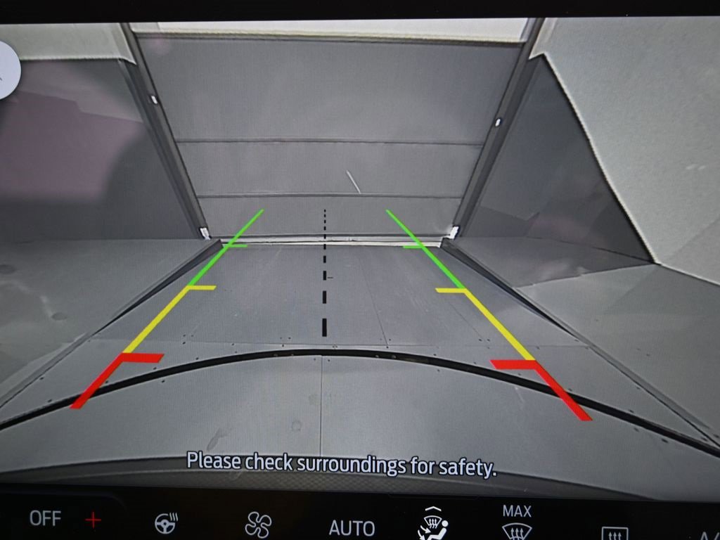 Certified 2025 Ford Escape SE w/ Class II Trailer Tow Package image 17