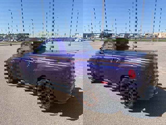 Used 2004 Chevrolet SSR w/ Preferred Equipment Group RWD image 12