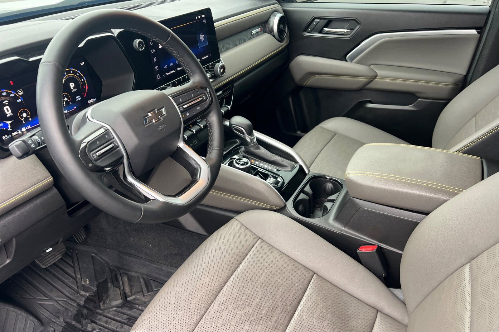 Used 2025 Chevrolet Colorado ZR2 w/ Technology Package image 10