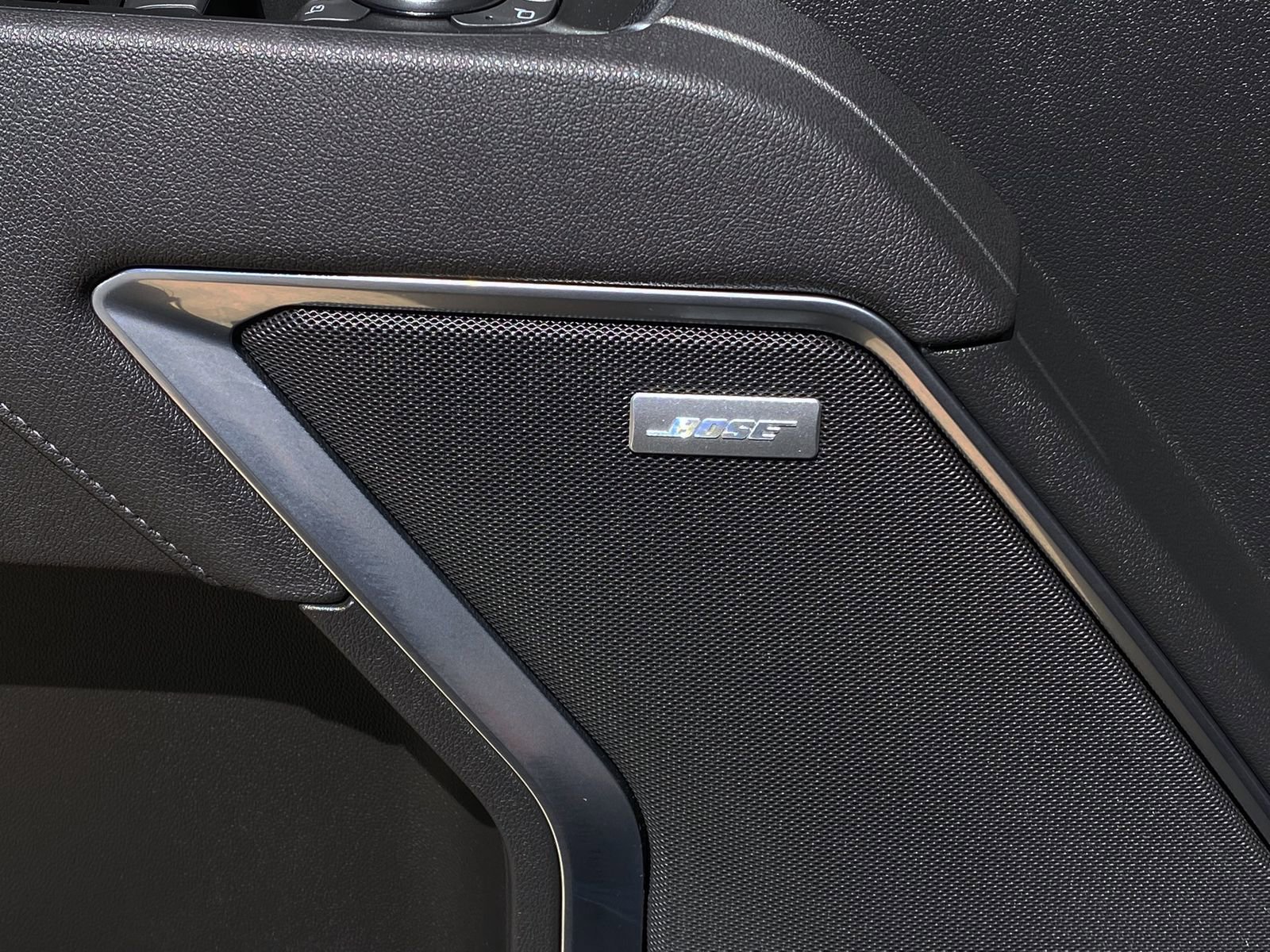 Used 2025 Chevrolet Silverado 2500 LTZ w/ LTZ Plus Package image 28