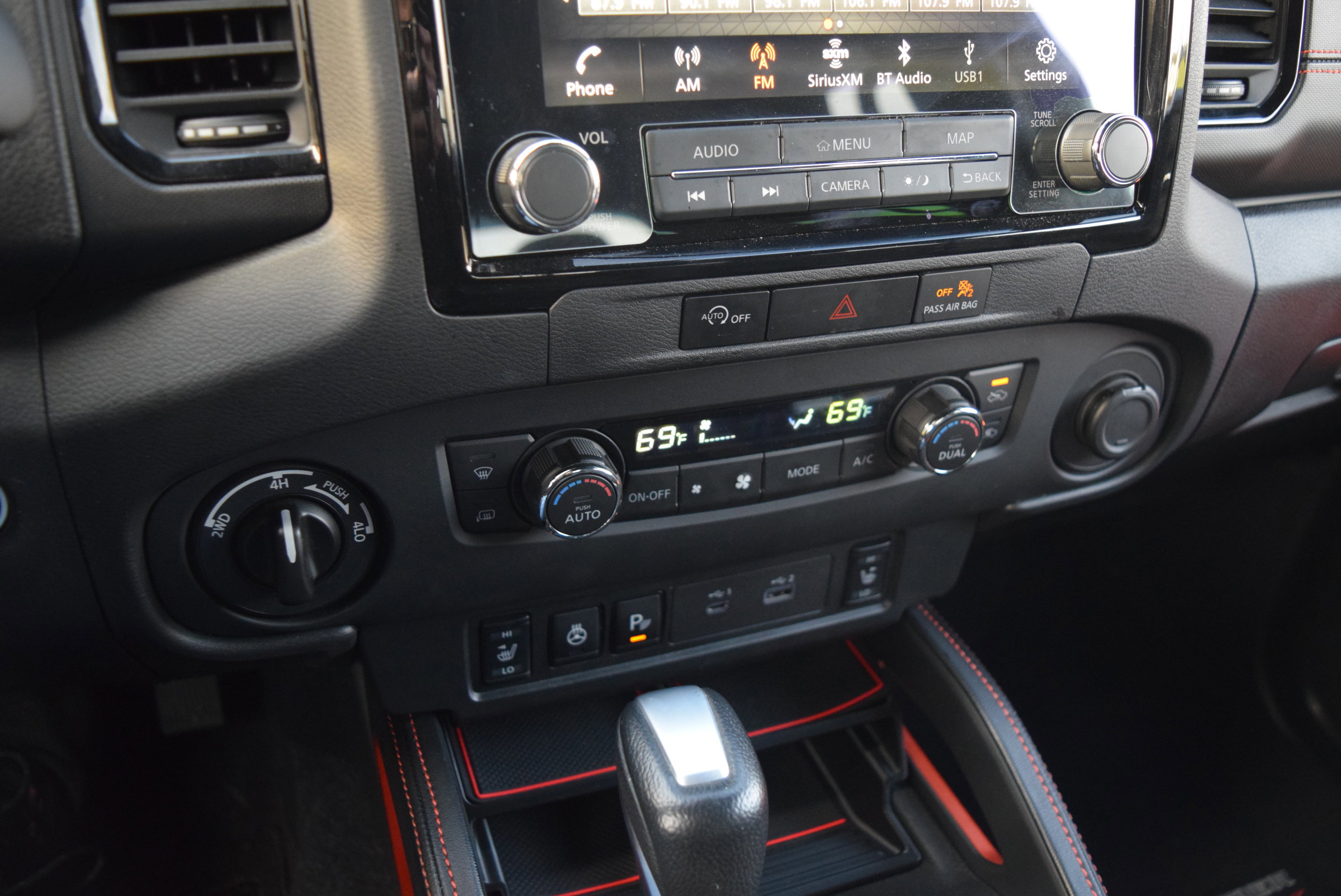 Used 2023 Nissan Frontier PRO-4X w/ Pro Convenience Package AWD/4WD image 18