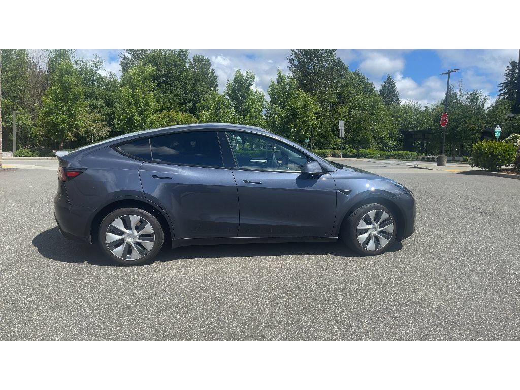Used 2023 Tesla Model Y Long Range AWD/4WD image 4