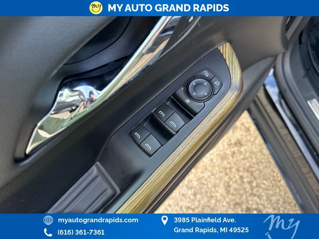 Used 2017 GMC Acadia Denali image 11